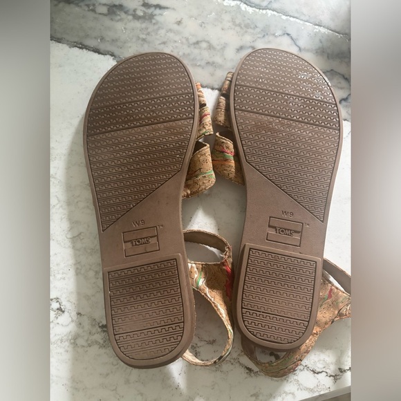 Toms Size 9 Zoe Cork Paint Splattered Flat Sandals Multi Color Ankle Strap - Picture 3 of 5